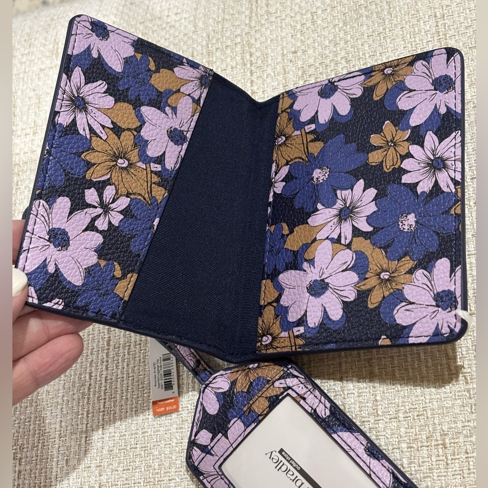 Vera Bradley Travel Set- luggage tag & passport cover - Picture 5 of 5